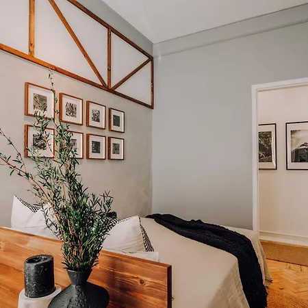 Zou - 3 Bedrooms, Office And Terrace In Alvalade Appartamento Lisbona