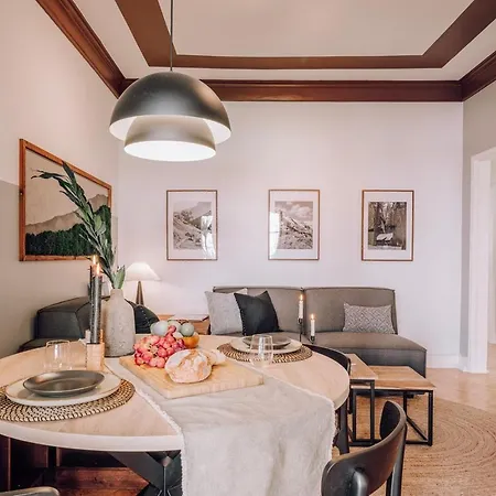Zou - 3 Bedrooms, Office And Terrace In Alvalade Lizbona